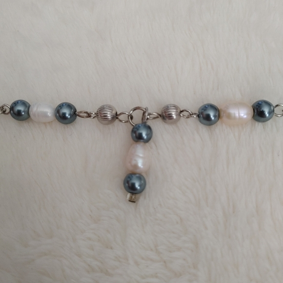 Yves Rocher Signed LBVYR Pearl Necklace - Picture 5 of 6